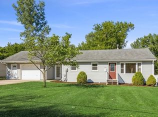 1525 Prairie Du Chien Rd, Iowa City, IA 52245