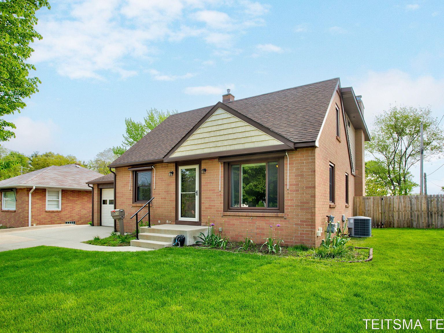 608 Hillock Ct, Grand Haven, MI 49417 Zillow