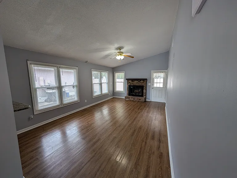1326 Tranquility Ln — Photo 5