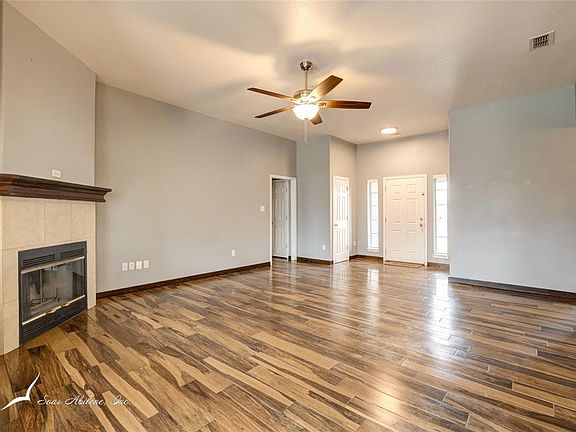 4th image of 265 Sugarberry Ave