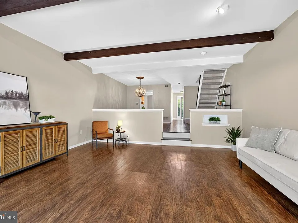 24 Dorset Dr