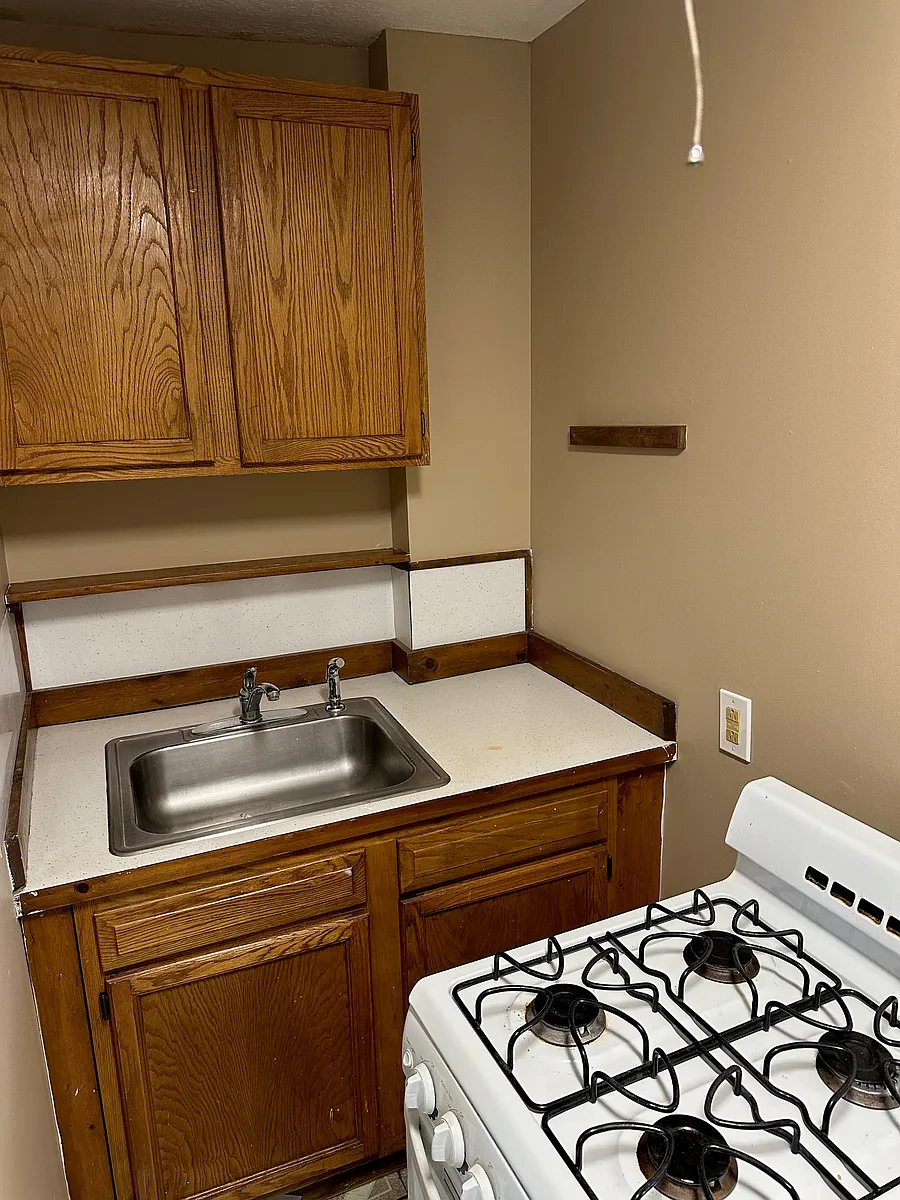 Building Photo - 108 Adams Ave #4
