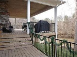 240 Blackwater Ridge Ln, Glade Hill, VA 24092