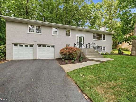 3rd image of 9312 Hamilton Dr