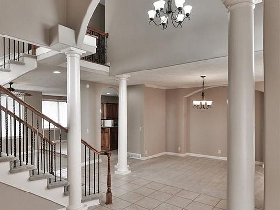 5th image of 11602 Bay Cir
