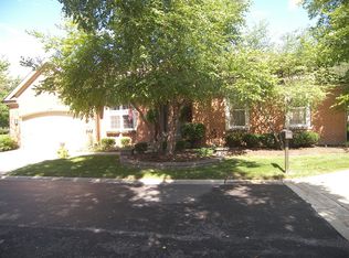 195 Wellington Dr, Bloomingdale, IL 60108