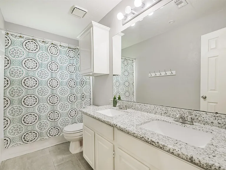 20422 Maple Meadows Ct — Photo 36