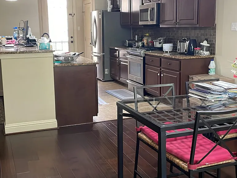 10531 Steinbeck Ln — Photo 2