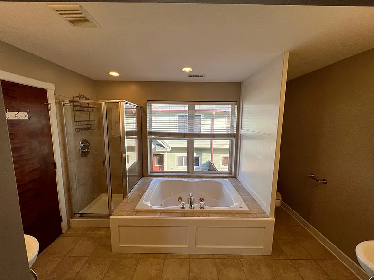 1088 Perry St #C — Photo 10