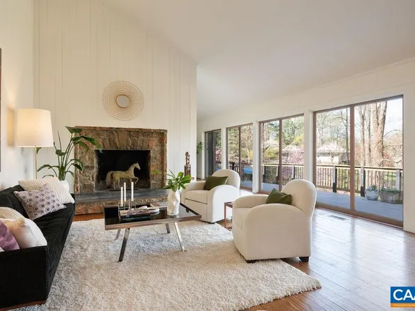 108 Falcon Dr, Charlottesville, VA 22901