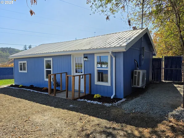 510 Boyer Rd, Riddle, OR 97469