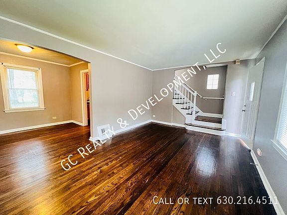 4th image of 9830 S Bensley Ave
