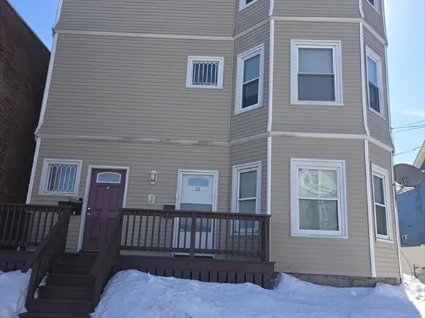 23-25 E Chestnut St, Brockton, MA 02301