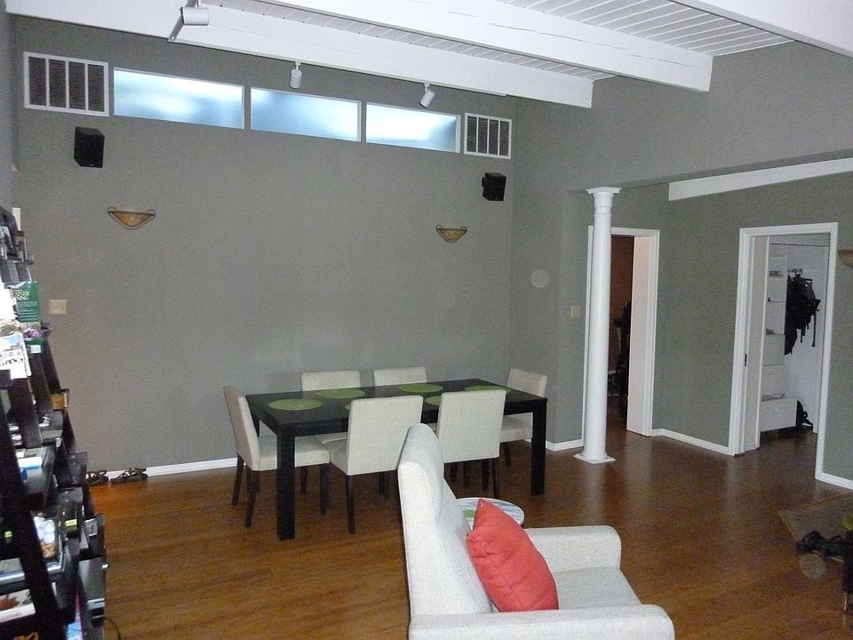 2nd image of 1205 Ivy St