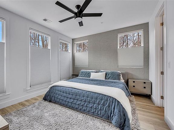 4th image of 411 Burgundy Way