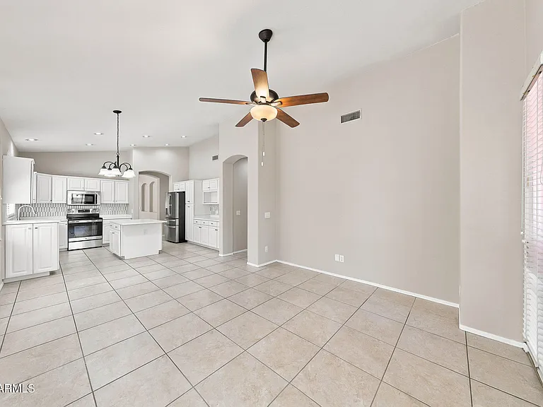 1402 E Shannon St — Photo 15