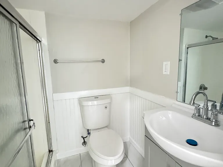 1520 Pembroke St — Photo 17