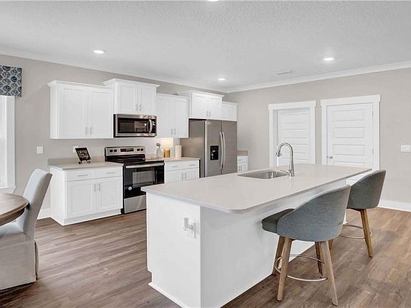 5th image of 10360 Heirloom Rd S