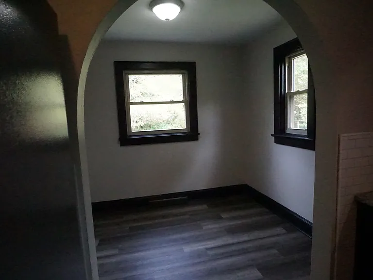 206 11th St NE — Photo 10