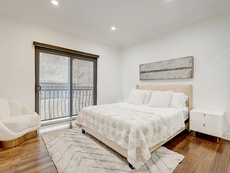 1741 S Bentley Ave #5 — Photo 16