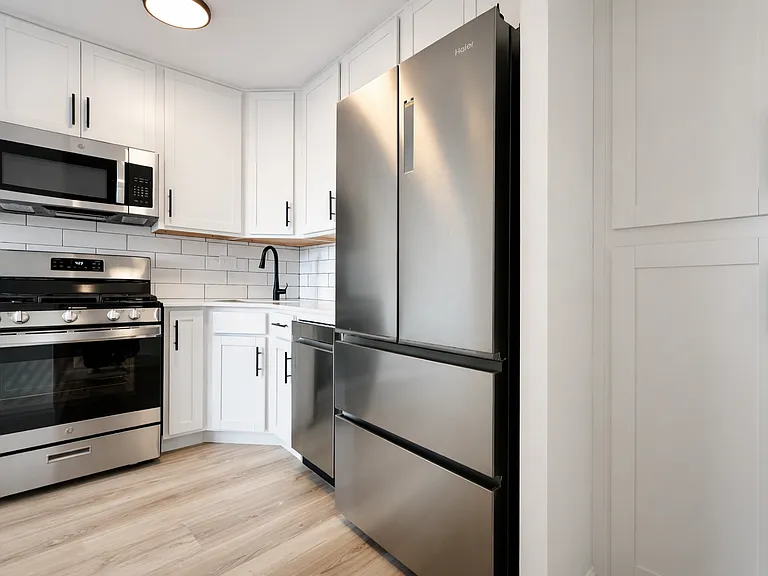 3333 Broadway #E2A — Photo 6