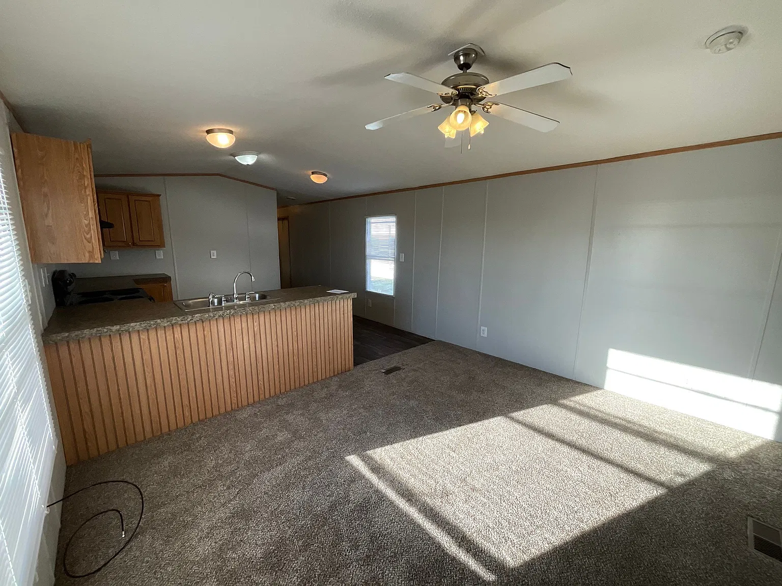 3 bed, 2.5 bath, 1216 sqft, $1,100 — Photo 4
