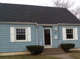 1614 W Central Park Ave, Davenport, IA 52804