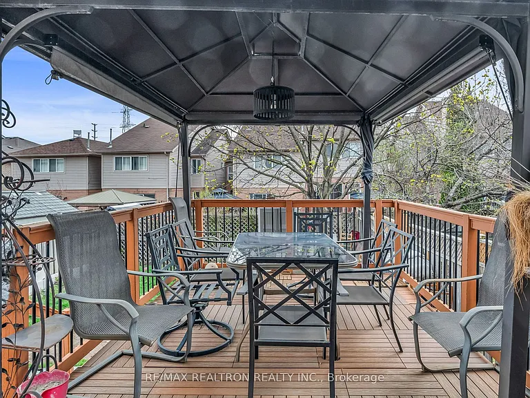 89 Beaconsfield Ave — Photo 44
