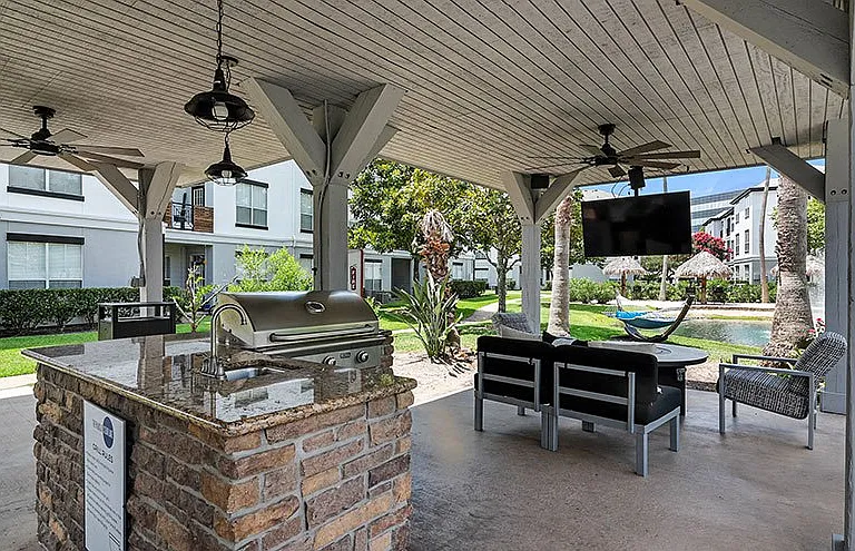 The Palms at Clear Lake Apartments — Photo 27