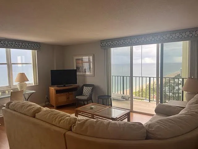 2 bed, 2.0 bath, 1125 sqft, $3,250 — Photo 3