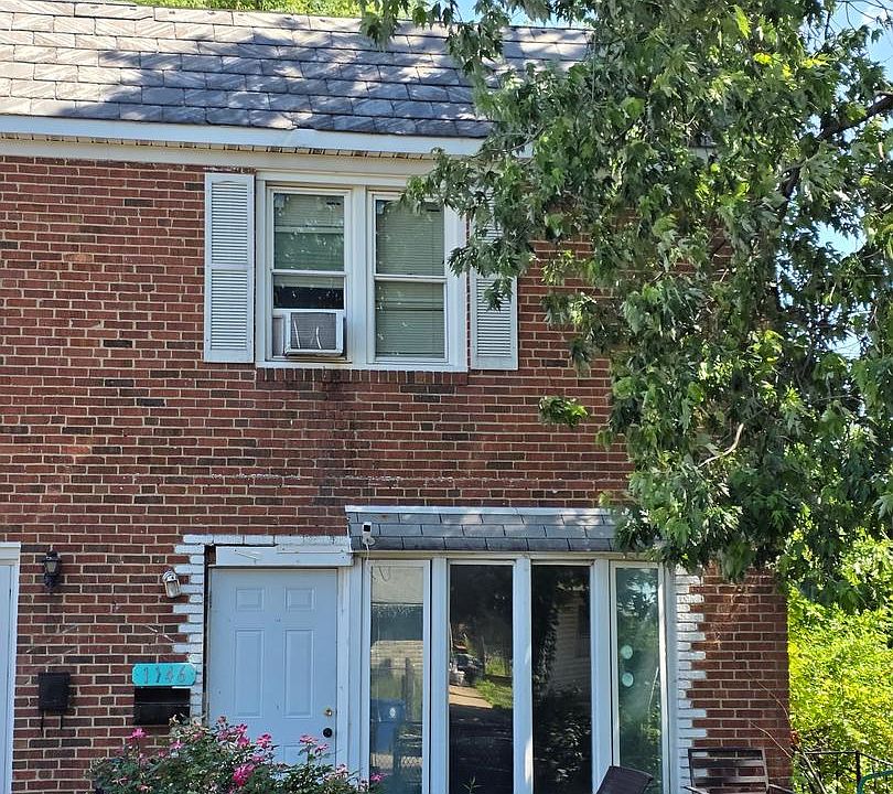 2nd image of 1146 Monroe Cir
