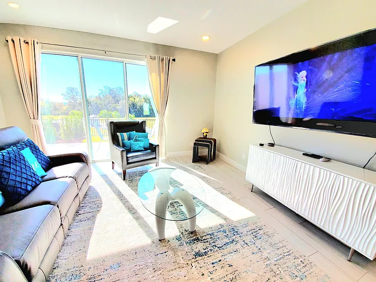 852 Driving Range Ct — Photo 5