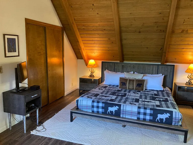 676 Grass Valley Rd — Photo 27