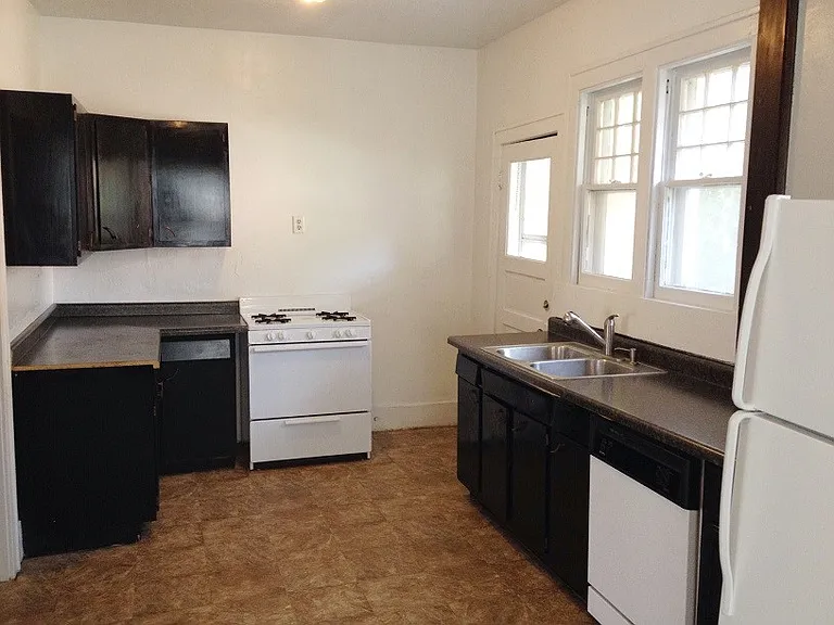 525 S 5th St — Photo 2