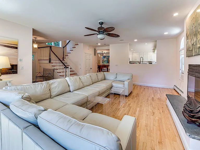 31 Narrow Ln — Photo 18