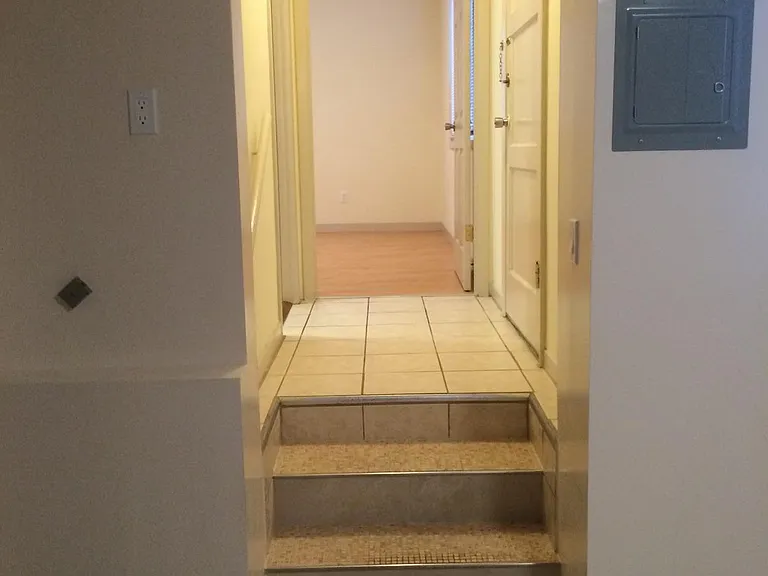 800 Naples St — Photo 11