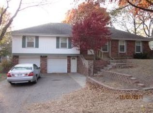 12730 Manchester Ave, Grandview, MO 64030