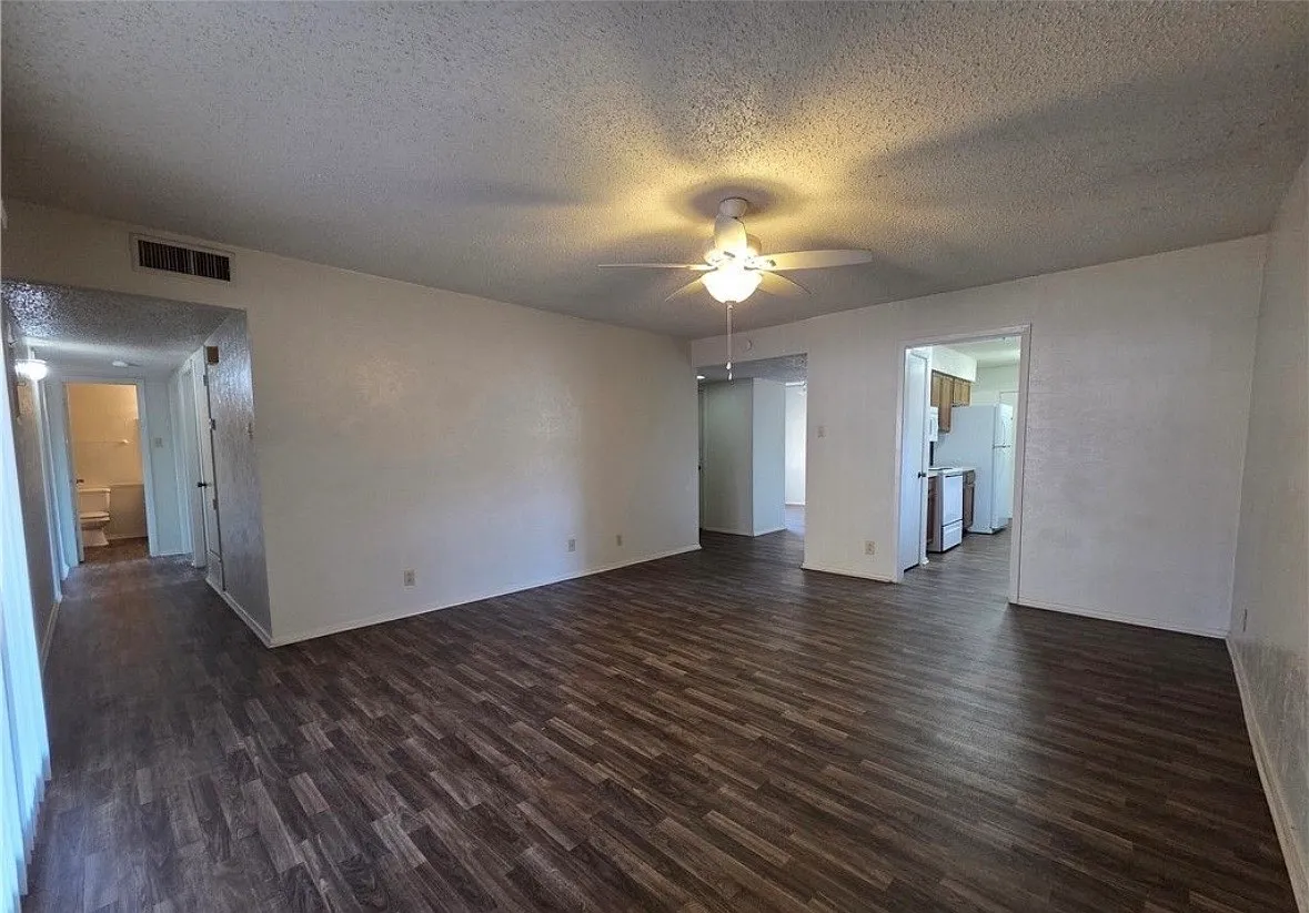 3 bed, 1775 sqft, $1,500 — Photo 3