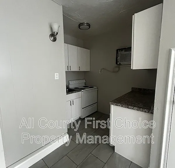 7380 63rd St N #5 — Photo 3
