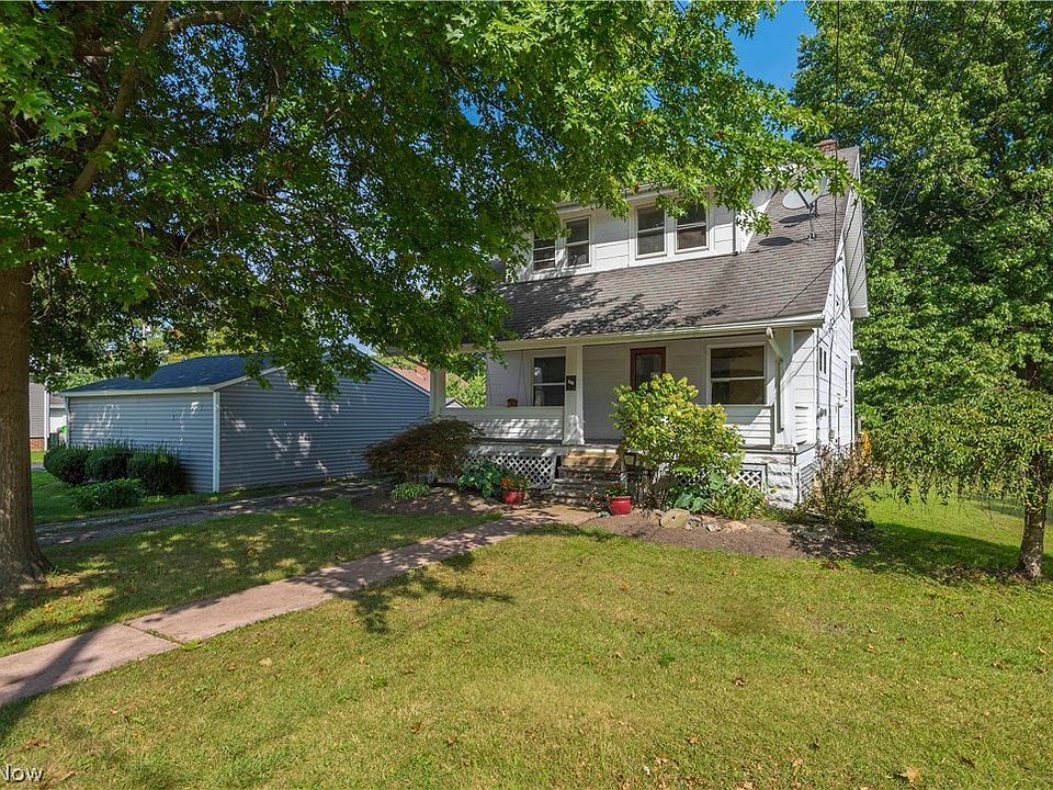 1st image of 285 Waverly St