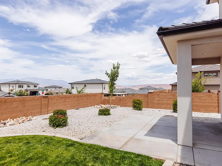 1889 E Honeycomb Dr — Photo 54