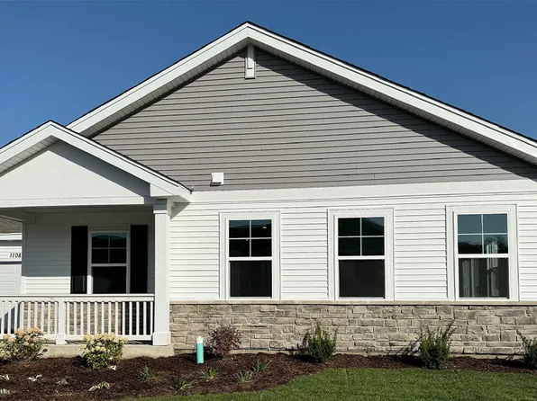 1073 Williamsburg St, Pingree Grove, IL 60140