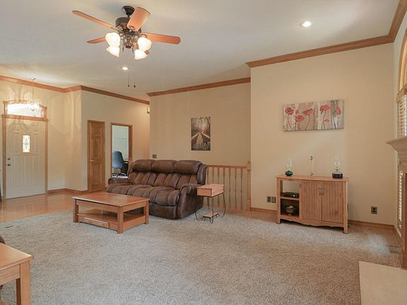 5th image of 4653 E Farm Road 136