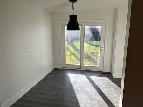 5th image of 2425 Bock Rd