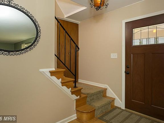 3rd image of 5205 Lynngate Ct