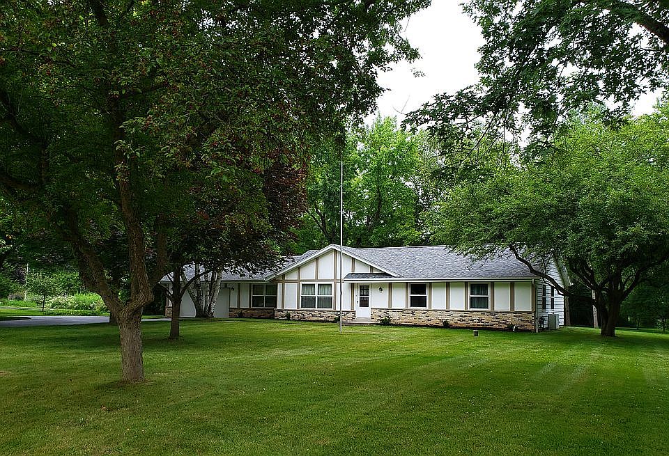 1st image of 1672 Sherwood Dr