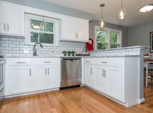 25 Mountain View Dr, Rocky Hill, CT 06067