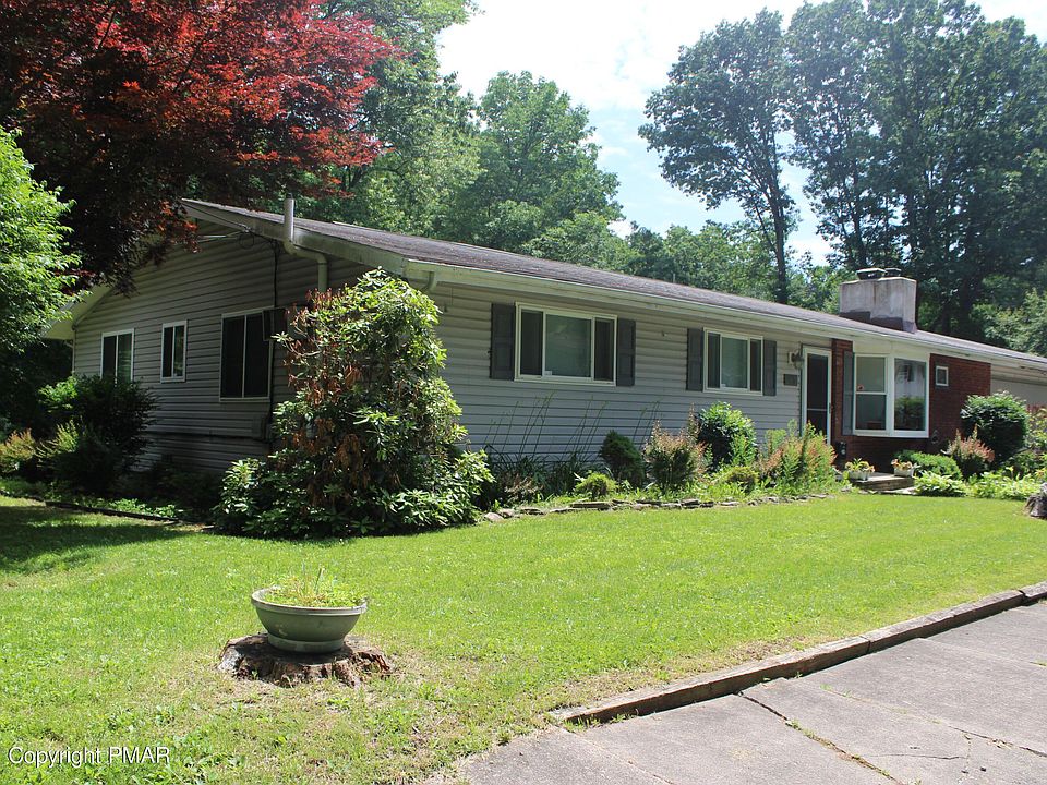 813 Manor Dr, Stroudsburg, PA 18360 Zillow