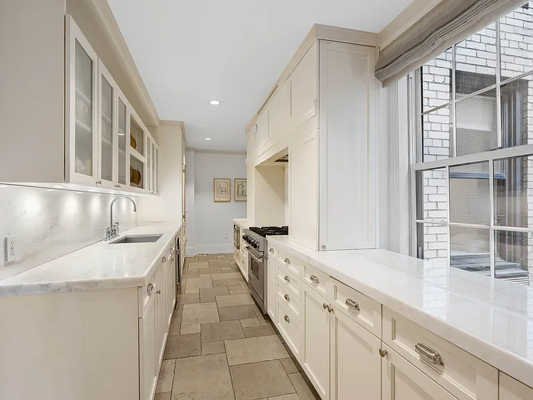 40 E 66th St #4C — Photo 7