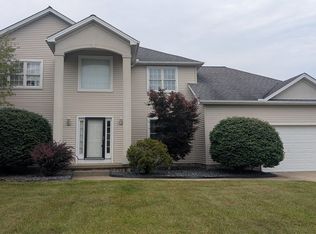 828 Mayfield Dr, Youngstown, OH